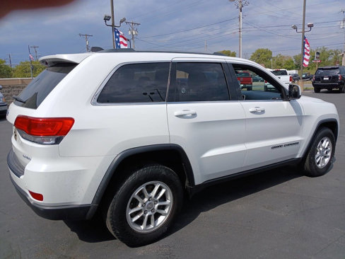Used 2018 Jeep Grand Cherokee Laredo image 4