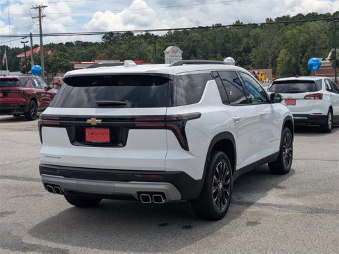 New 2026 Chevrolet Traverse LT w/ Enhanced Driving Package image 8