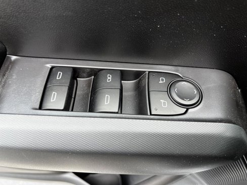 New 2025 GMC Canyon Elevation w/ Convenience Package image 29