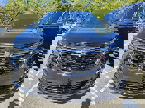 Used 2023 Chevrolet Equinox RS image 3