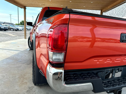 Used 2017 Toyota Tacoma TRD Off-Road image 15