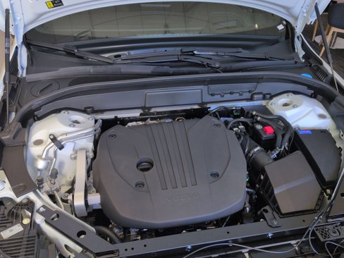 New 2026 Volvo XC60 B5 Ultra w/ Climate Package image 26