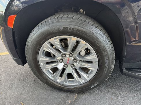 Used 2022 GMC Yukon XL Denali image 35