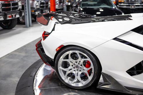 Used 2024 Lamborghini Revuelto image 35