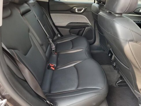Used 2022 Jeep Compass Latitude image 15