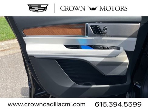 New 2026 Cadillac Vistiq Sport image 22