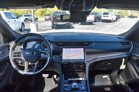 New 2025 Jeep Grand Cherokee L Overland image 16