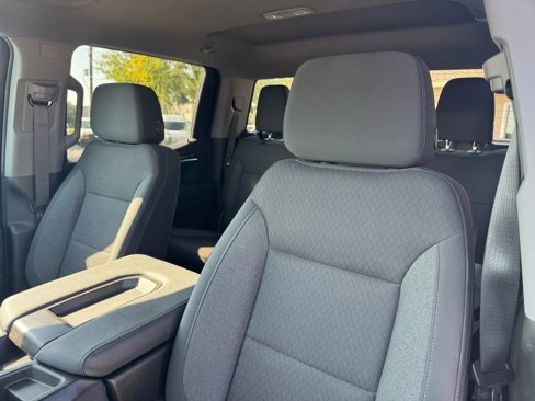 Used 2023 Chevrolet Silverado 1500 LT w/ Protection Package image 4