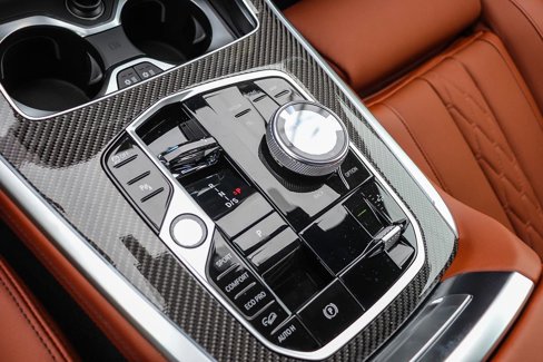 New 2026 BMW X7 M60i image 17