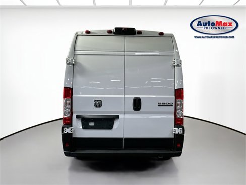 Used 2025 RAM ProMaster 2500 w/ Convenience Group image 8