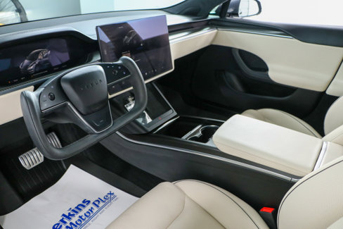 Used 2023 Tesla Model S Plaid image 22