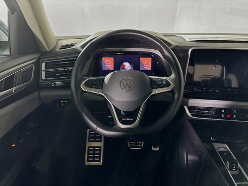 New 2025 Volkswagen Atlas Peak Edition SE image 14
