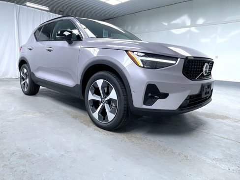 New 2026 Volvo XC40 B5 Plus w/ Protection Package Premier image 1
