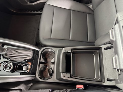 New 2025 Chevrolet Colorado LT w/ LT Convenience Package image 23