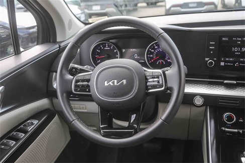 Certified 2024 Kia Carnival LX image 16