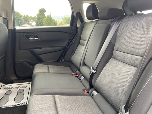 Used 2024 Nissan Rogue SV image 24