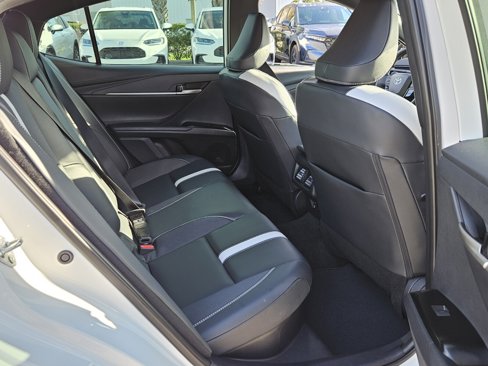 Used 2025 Toyota Camry SE image 22