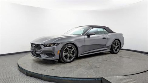 Used 2025 Ford Mustang Premium image 29