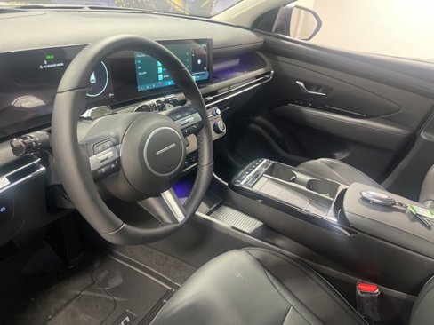 Used 2025 Hyundai Tucson Limited image 10