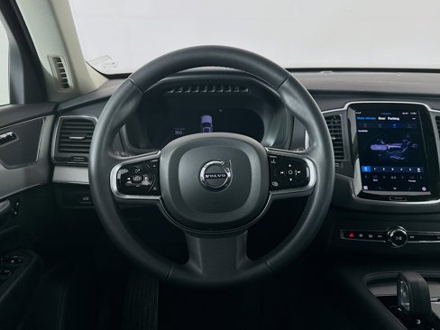 Used 2024 Volvo XC90 B5 Core image 18