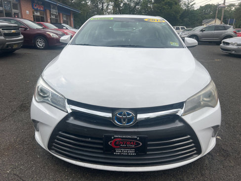 Used 2015 Toyota Camry SE image 2