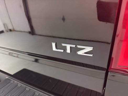 Used 2025 Chevrolet Silverado 1500 LTZ w/ Z71 Off-Road Package image 8