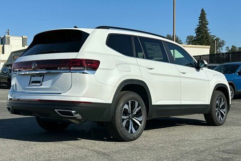 New 2026 Volkswagen Atlas SE image 4