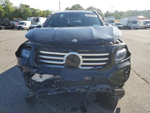 Used 2025 Mercedes-Benz GLB 250 4MATIC image 5