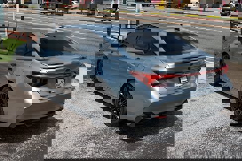 Used 2022 Toyota Avalon XSE image 10