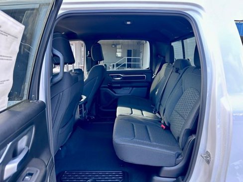 New 2026 RAM 1500 4x4 Crew Cab image 18