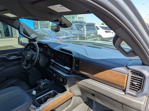 Certified 2024 Chevrolet Silverado 1500 High Country w/ Technology Package image 46
