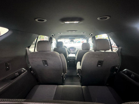Used 2023 Chevrolet Traverse LT image 15