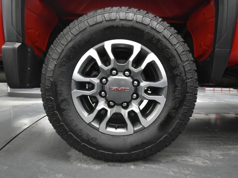 Used 2024 GMC Sierra 2500 SLE image 13