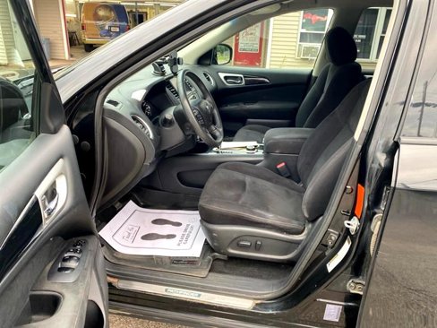 Used 2016 Nissan Pathfinder SV image 9