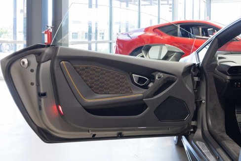 Used 2024 Lamborghini Huracan Tecnica image 10