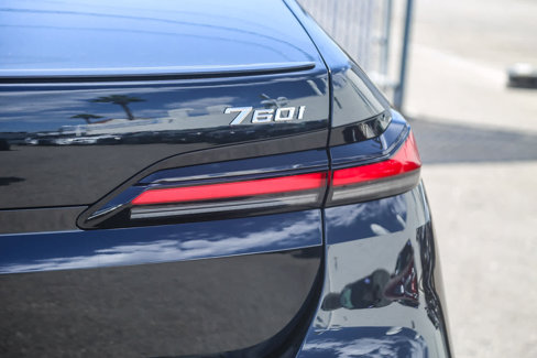 New 2026 BMW 760i xDrive w/ Premium Package image 7