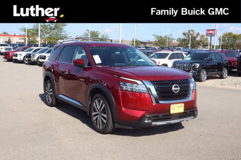 Used 2022 Nissan Pathfinder Platinum w/ Cargo Package image 1