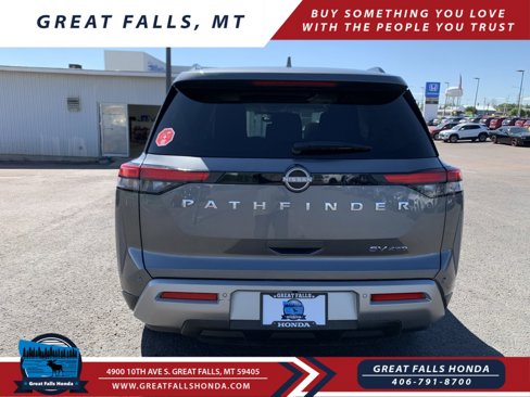 Used 2024 Nissan Pathfinder SV image 6