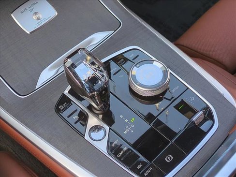 New 2026 BMW ALPINA XB7 image 12