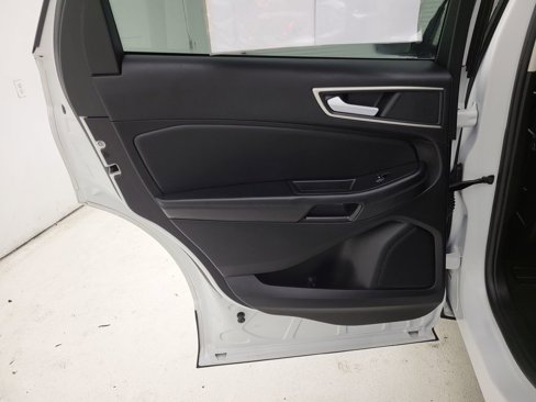 Used 2024 Ford Edge SEL image 39