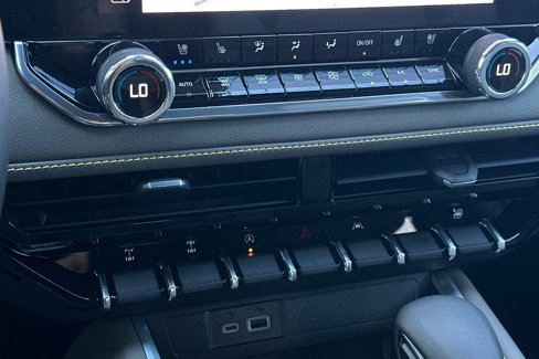 New 2026 Chevrolet Colorado ZR2 image 20
