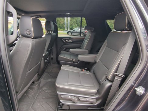 Used 2024 Chevrolet Tahoe Premier w/ Premium Package image 24