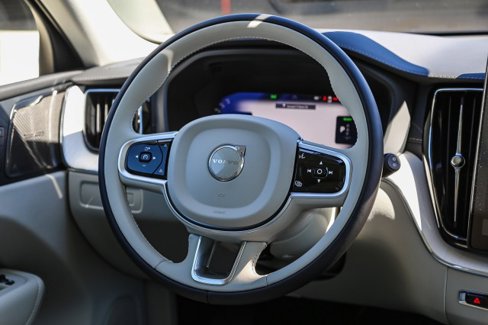 New 2026 Volvo XC60 T8 Ultra image 15