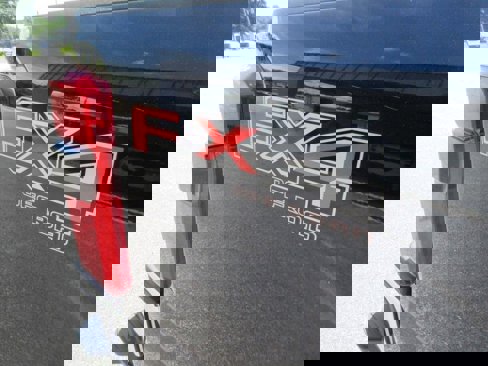 New 2025 Ford F250 Lariat image 17