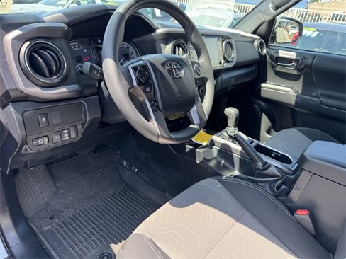 Used 2023 Toyota Tacoma TRD Sport image 11