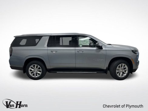 New 2025 Chevrolet Suburban Premier image 2