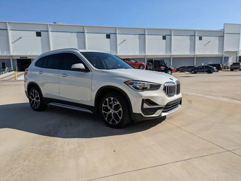 Used 2021 BMW X1 sDrive28i w/ Convenience Package image 3