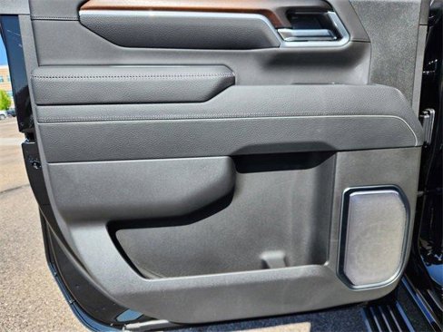 New 2025 GMC Sierra 2500 Denali w/ Denali Reserve Package image 10