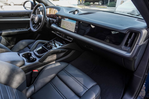 New 2025 Porsche Cayenne Coupe image 23