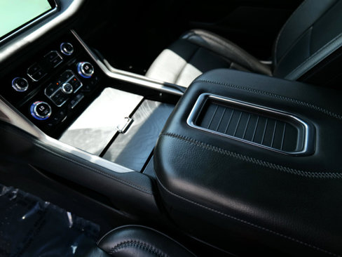 Used 2022 GMC Yukon Denali image 32